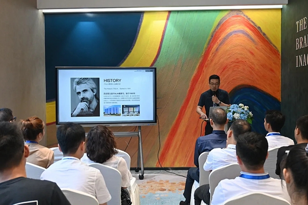 遇见微水泥|签下28单！意库马艺术涂料夏季财富峰会顺利收官！