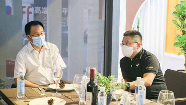新材料新机遇|agio咖咖时光展台前人潮汹涌