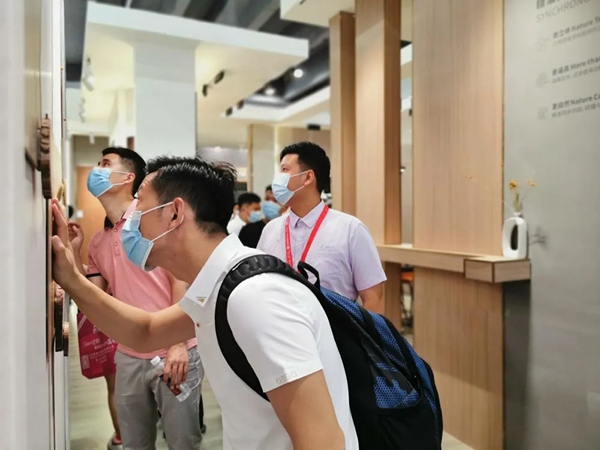 2021中国建博会（广州）｜红棉花板材带你一起耀动超感饰界