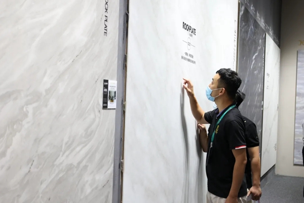 潭洲展|金丝玉玛K金星空岩板等新品大受好评