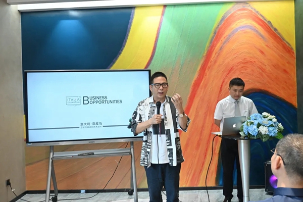 遇见微水泥|签下28单！意库马艺术涂料夏季财富峰会顺利收官！