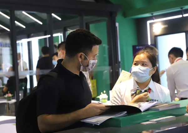 中国建博会(广州)|绿盾中天系统门窗展台人气爆满！