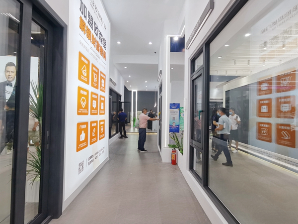 2021中国建博会（广州）|欧森堡门窗吴彤：融合户外产品，转型全屋门窗定制