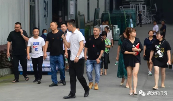 简逸繁门窗 | 百万大商招商峰会暨新品发布会圆满成功