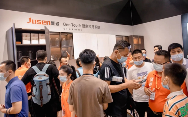 炬森五金携全品类引爆广州建博会