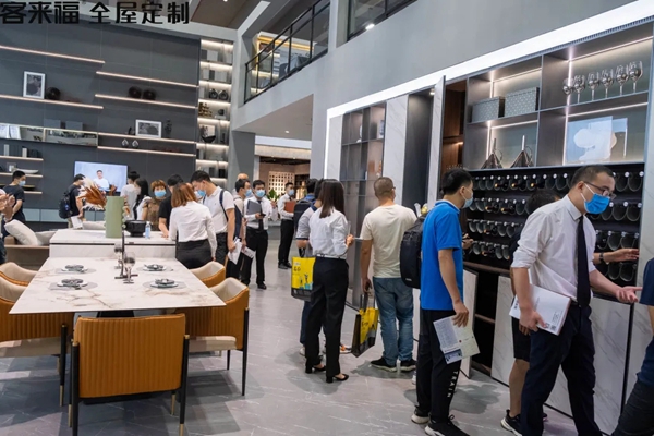 客来福全屋定制闪耀广州建博展，用实力和魅力征服全场！