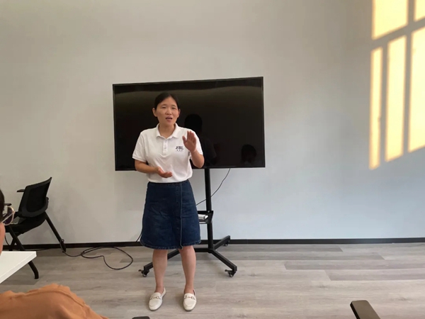 JBL金佰利睡眠窗帘学习会“卓有成效的管理者”7-8章课程圆满结束