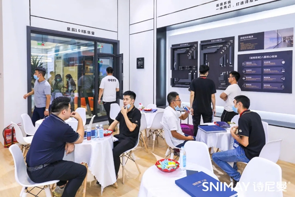 直击展会首日▏诗尼曼全屋定制四馆齐发,C位出圈建博会! 直击展会首日▏诗尼曼全屋定制四馆齐发,C位出圈建博会!