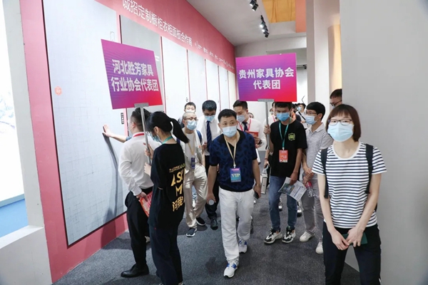 潭洲展|金丝玉玛K金星空岩板等新品大受好评