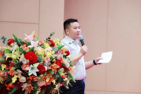  “设计点将制”助力冠珠陶瓷品牌形象升级