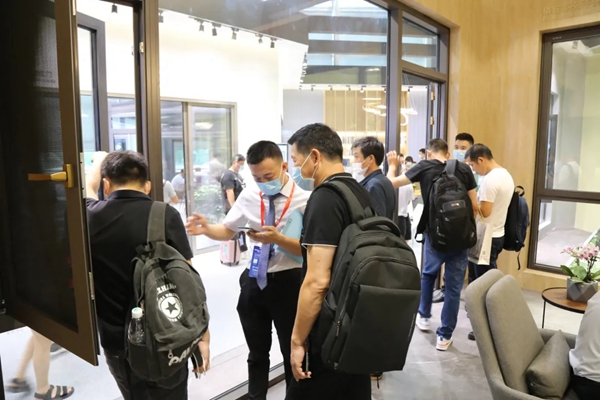 中国建博会（广州）|帝奥斯门窗释放强大势能