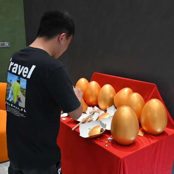 遇见微水泥|签下28单！意库马艺术涂料夏季财富峰会顺利收官！
