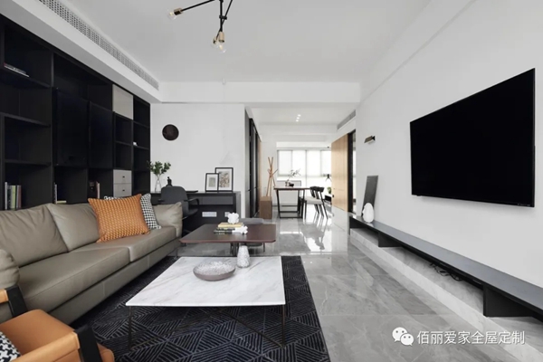 佰丽爱家全屋定制|书房、客厅一体化设计，既能娱乐又能阅读