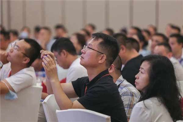 宏宇陶瓷2021年核心经销商营销峰会召开