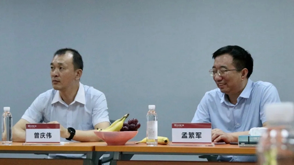 全联房地产商会孟繁军等领导一行莅临轩尼斯门窗参观指导
