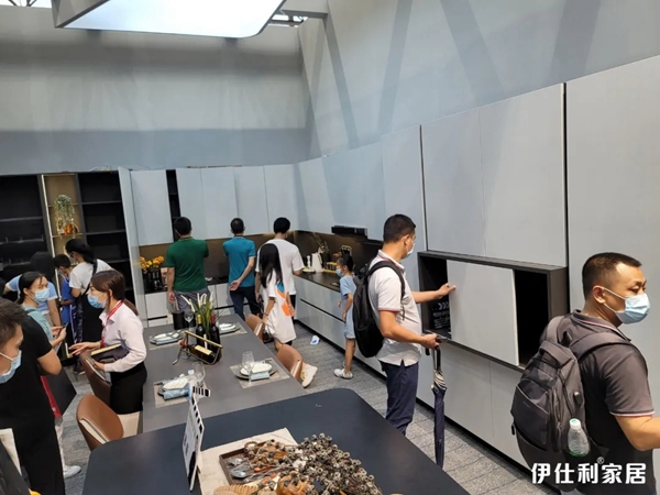 广州建博会圆满落幕，伊仕利家居继续前行~