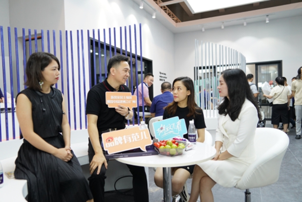 圣堡罗整体门窗亮相中国建博会（广州），科技酷炫，展位火炎焱燚！