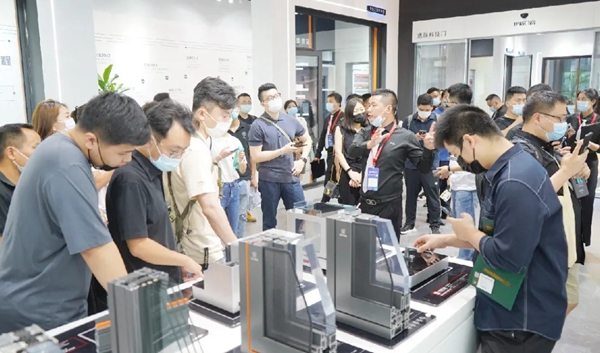 伊盾门窗|展位顶流 爆红出圈 以人气见证品牌实力 伊盾门窗|展位顶流 爆红出圈 以人气见证品牌实力