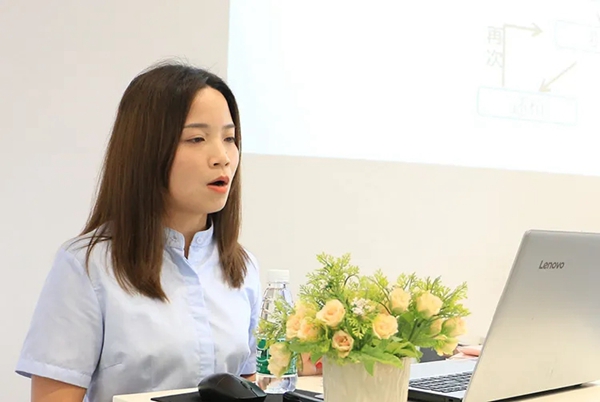 美诗固门窗月度表彰暨讲师受聘仪式召开!