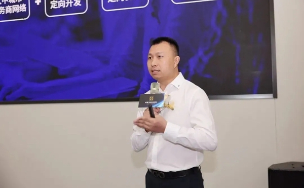广州建博会首日盛况，玛格全屋定制惊艳亮相，引发强势围观！
