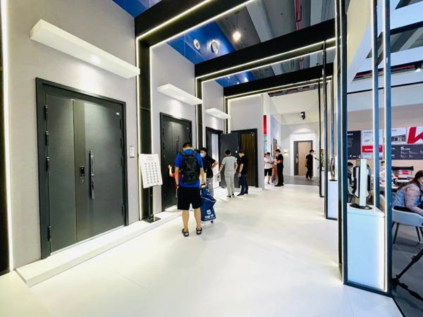金凯德全屋门新品亮相中国建博会(广州)! 金凯德全屋门新品亮相中国建博会(广州)!