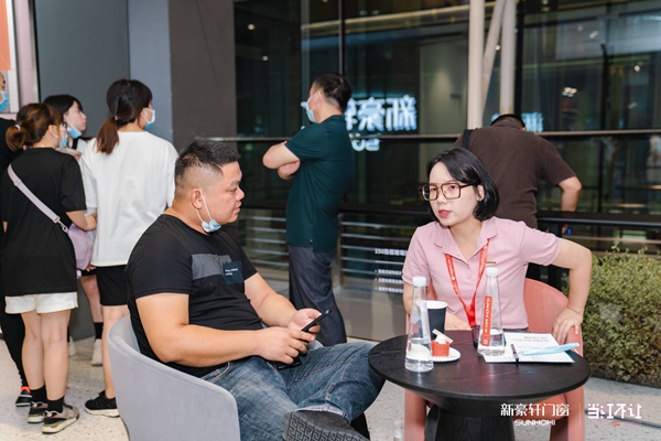 新豪轩门窗|德国红点奖空降广州建博会!