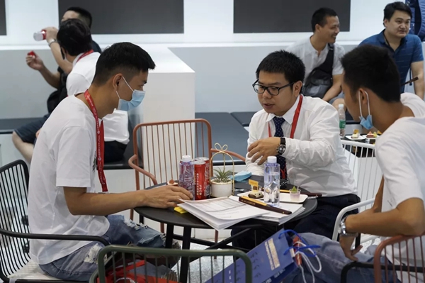 飞宇门窗：千万梦想为你而来