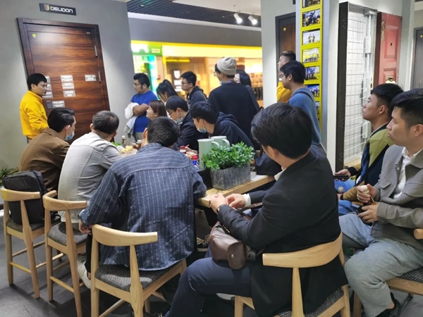 德盾防撬钢安全门上海直营店创销售传奇