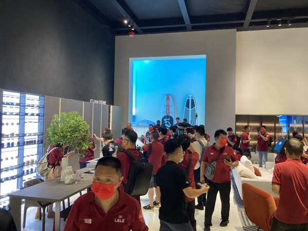 展会|伊恋全屋定制品牌风采闪耀绽放，盛迎全球“追梦者”