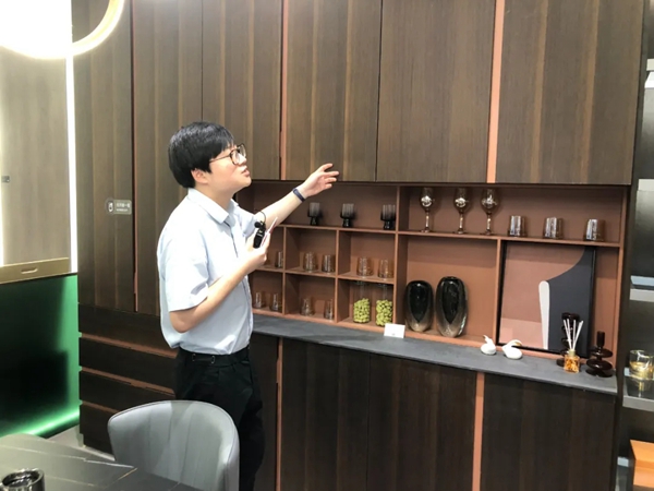 建博会首日|人潮人海中锁定兔宝宝健康家居