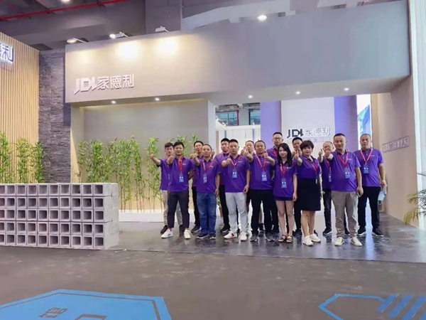 家德利门业中国建博会（广州）上精彩绽放！