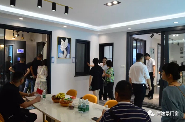 简逸繁门窗 | 百万大商招商峰会暨新品发布会圆满成功 简逸繁门窗 | 百万大商招商峰会暨新品发布会圆满成功