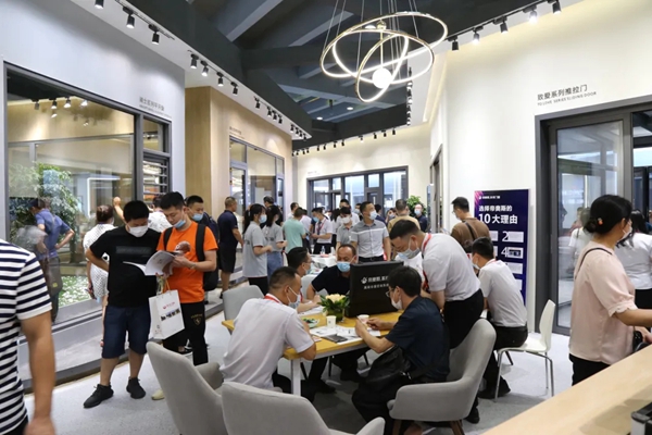 中国建博会（广州）|帝奥斯门窗释放强大势能