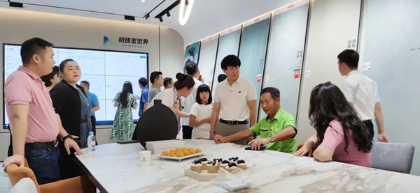 2021冠珠陶瓷核心经销商峰会圆满举办! 2021冠珠陶瓷核心经销商峰会圆满举办!