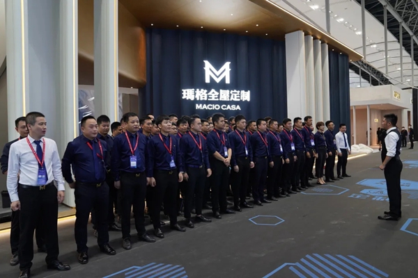 广州建博会首日盛况，玛格全屋定制惊艳亮相，引发强势围观！