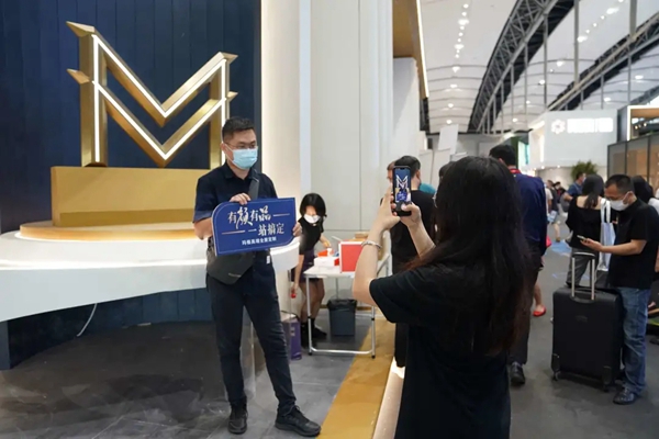 广州建博会首日盛况，玛格全屋定制惊艳亮相，引发强势围观！