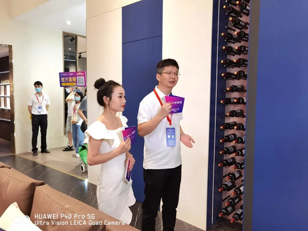 时尚玩出味|华帝家居惊艳亮相第23届建博会 时尚玩出味|华帝家居惊艳亮相第23届建博会