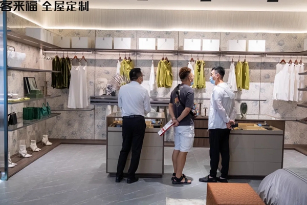 客来福全屋定制全新姿态亮相广州，人气爆棚！