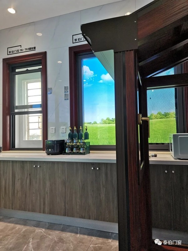 泰伯门窗：带您走进我们的红星“泰伯”直营店