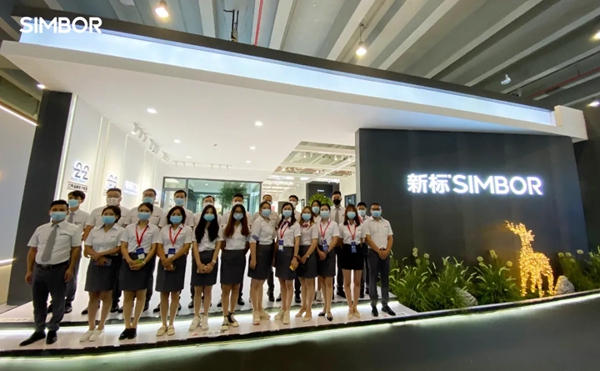 新标门窗燃爆中国建博会（广州）