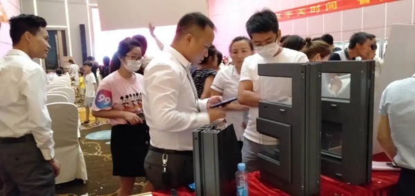 错过风口可能错过1个亿！系统门窗加盟，优选梵帝尔家居系统门窗！