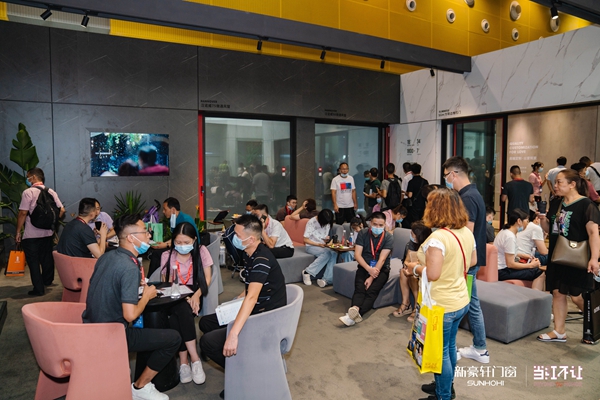 新豪轩门窗|德国红点奖空降广州建博会!
