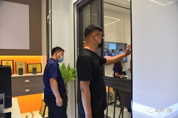 中国建博会（广州）|其邦门窗极简风展馆设计清雅吸睛