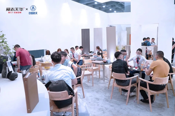 燃动年轻态！展志天华中国建博会（广州）人气爆棚，签约不断