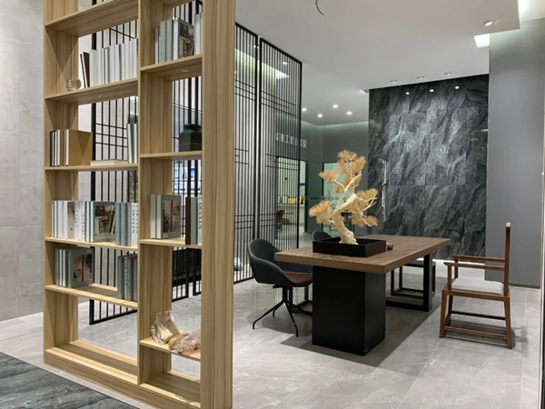 华鹏陶瓷牛商第5期 | 深耕工程渠道，服务赢未来