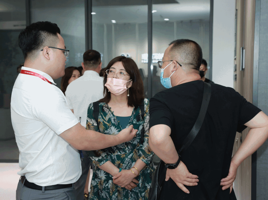 新标门窗燃爆中国建博会（广州）