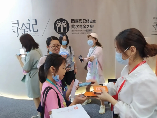 潭洲展|金丝玉玛K金星空岩板等新品大受好评