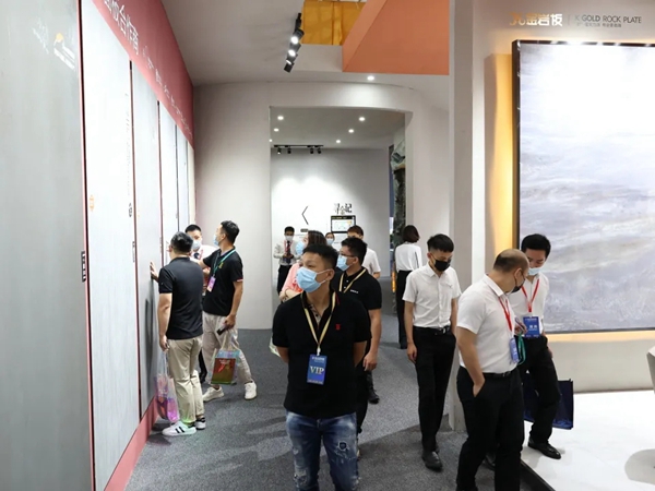 潭洲展|金丝玉玛K金星空岩板等新品大受好评