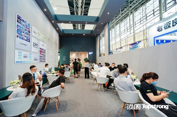 连日广州建博会完美落幕,顶固全屋定制“三大爆品”共演视觉盛宴 连日广州建博会完美落幕,顶固全屋定制“三大爆品”共演视觉盛宴