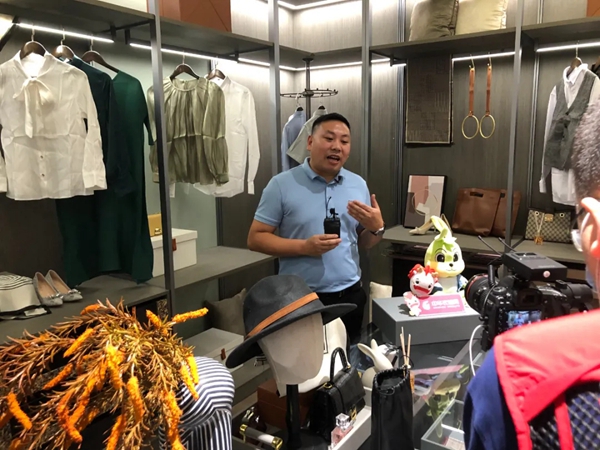 建博会首日|人潮人海中锁定兔宝宝健康家居
